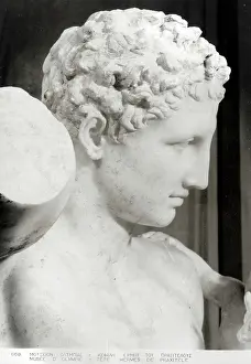 Praxiteles: Hermes and the Infant Dionysus (detail)