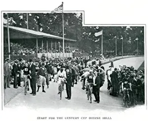 Velodrome: Herne Hill Velodrome, cyclists ready to start 1900