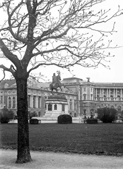 Hofburg: Heroes Square in Vienna
