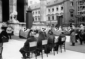 Coffins: Hess, Hitler and Wagner at the act of state for the victims