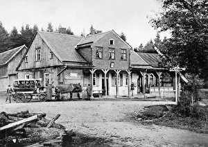 Trippers: The Heuberghaus at Friedrichroda, 1899