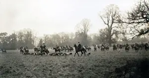 Heythrop: Heythrop Hunt after meet, Adlestrop Park, Gloucestershire