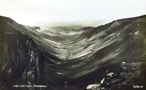 Pennines: High Cup Nick - Teesdale