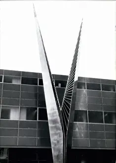 Katz: High pylon sculpture by M Katz, Dusseldorf, Germany