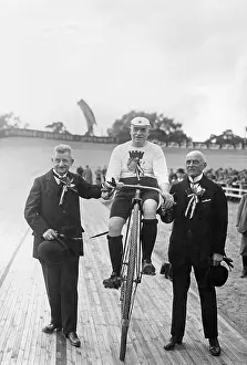 Bikes: High wheel in the Ruett Arena, 1926