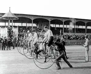 Stereograph: High Wheeler Bicycle Race, 1890s