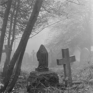 Graveyards: Highgate Cemetery