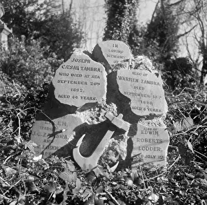 Graveyards: Highgate Cemetery