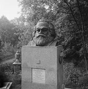 Lond: Highgate Cemetery