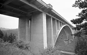 Tachezy: Highway bridge - concrete - well built