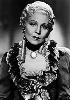 Veit: Hilde Koerber in The Great King, 1942