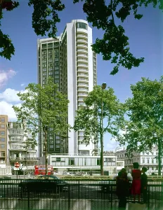 Elmar: Hilton Hotel, London
