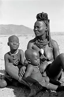 Pastoralists: Himba mother and children