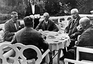 Pillow: Hindenburg in Neudeck, 1932