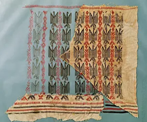 Linen: Hispano-Arabic. Piece of tissue with eagles. 12th-13th c. Li