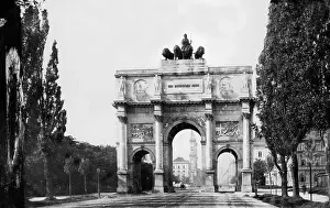 Schwabing: Historic Munich: Siegestor (Triumphal Gate) in Munich