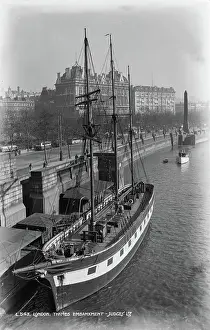 Showcasing: Historic View of the Thames Embankment