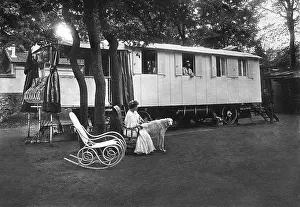 Rocking: Historical mobile home, 1909