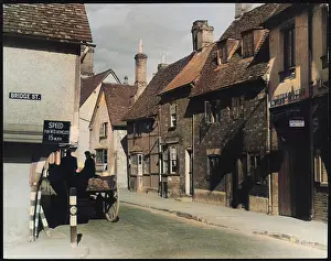 Thiscolourisedpic: HITCHIN, HERTS 1940S