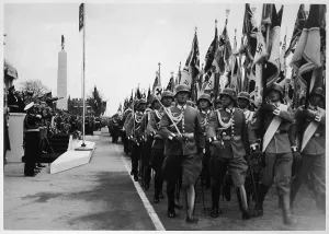 Hacha: HITLER/BIRTHDAY PARADE