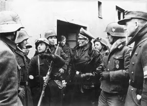 Inform: Hitler boys during fights on the Eastern Front, 1945