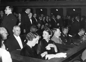 Featured: Hitler at concert to benefit Winter Relief