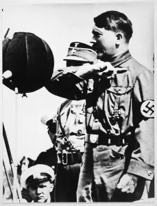 Kiel: HITLER IN KIEL/1933