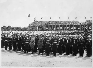 Laboe: HITLER/KRIEG'S PARADE