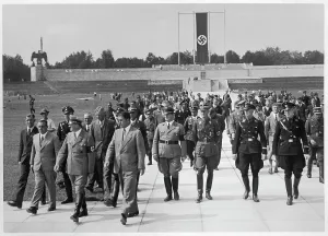 Liebel: HITLER/LEOPOLD ARENA