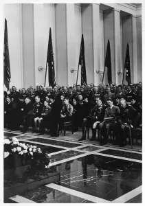 Wever: HITLER/MOURNING WEVER