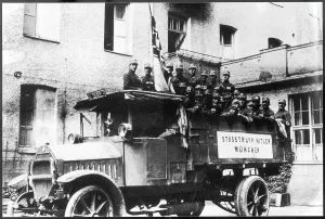Prepare: HITLER PUTSCH/1923