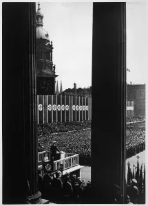 Highpoint: HITLER SPEAKS/STAATSAKT
