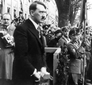 Awaits: Hitler waits vor Hindenburg, 1933
