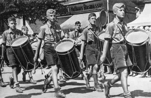 Hitlerjugend: HITLERJUGEND