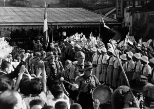 Biwa: HJ group at the station in Otsu, 1939