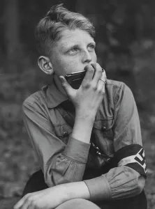 Harmonica: HJ member, 1933
