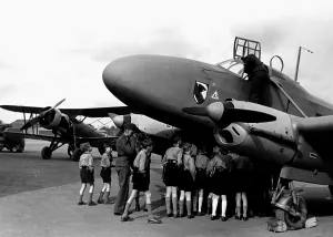 Pre Military: HJ-members on an airfield of the Luftwaffe, 1941