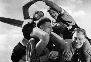 Junges: HJ members wrestle, 1943