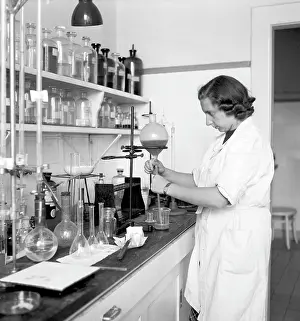 Vinatge: Hlobetin SANA laboratory