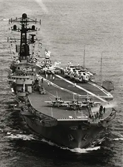Resumed: HMAS Melbourne head-on