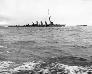 Cruisers: HMS Arethusa, British light cruiser, with destroyers, WW1