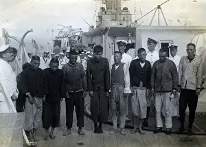 Bluebell: HMS Bluebell, British Acacia class sloop, with prisoners