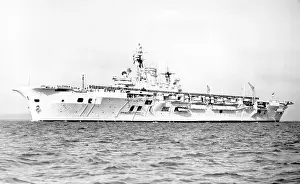 Angled: HMS Eagle R05