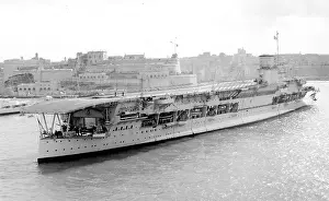 Steaming: HMS Glorious 77