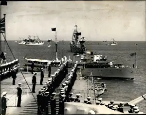 Navies: HMS Surprise and other ships, fleet review, Spithead