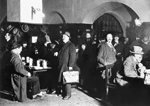 Hofbraeuhaus: The Hofbraeuhaus in Munich, 1931