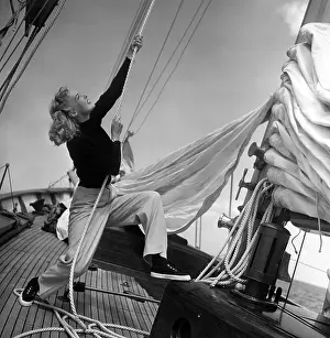 Tilt: Hoist the sails