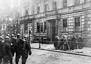 Magistrate: Hoisting of the flag in front of the house of the plebiscite