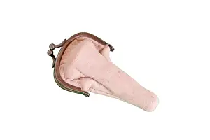 Purses: Holder for feeding funnel