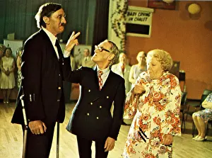 Hare: HOLIDAY ON THE BUSES